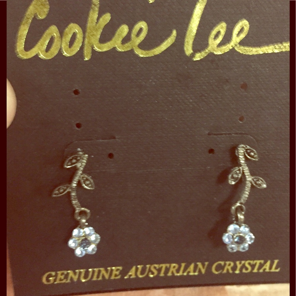 NWT Cookie Lee Floral Austrian Crystal Earrings
